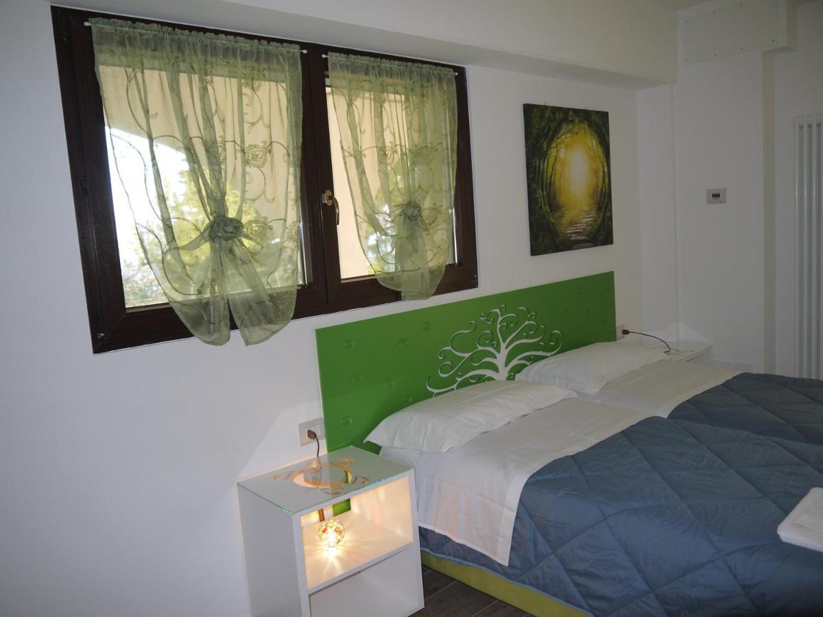 Bed and Breakfast "Cara Pace" In Collina Per Famiglie Montefiore Conca Exterior foto
